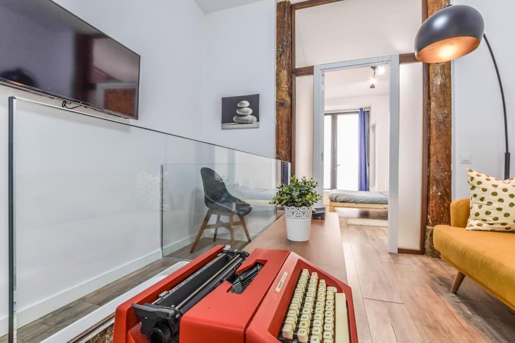 Unique Flat La Latina * Billiard & Darts Lägenhet Madrid Exteriör bild