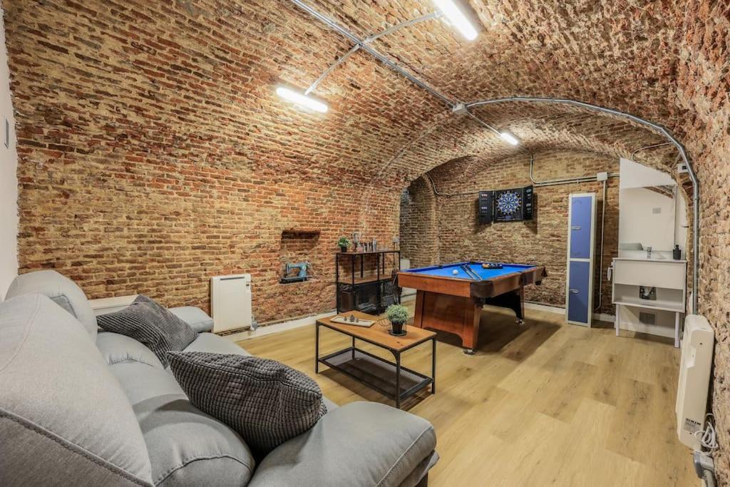 Unique Flat La Latina * Billiard & Darts Lägenhet Madrid Exteriör bild