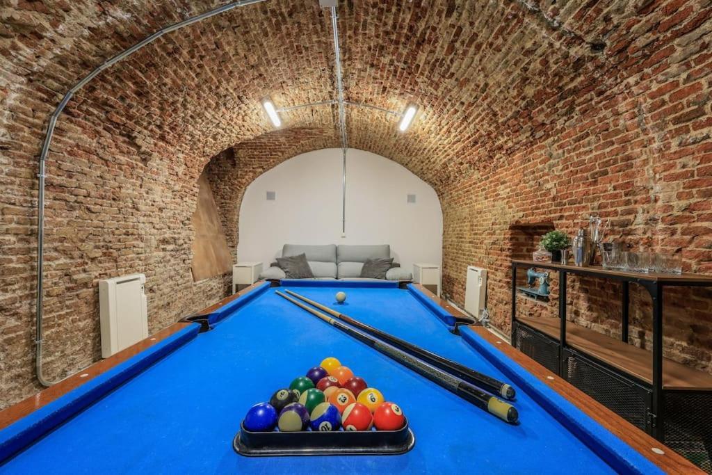 Unique Flat La Latina * Billiard & Darts Lägenhet Madrid Exteriör bild
