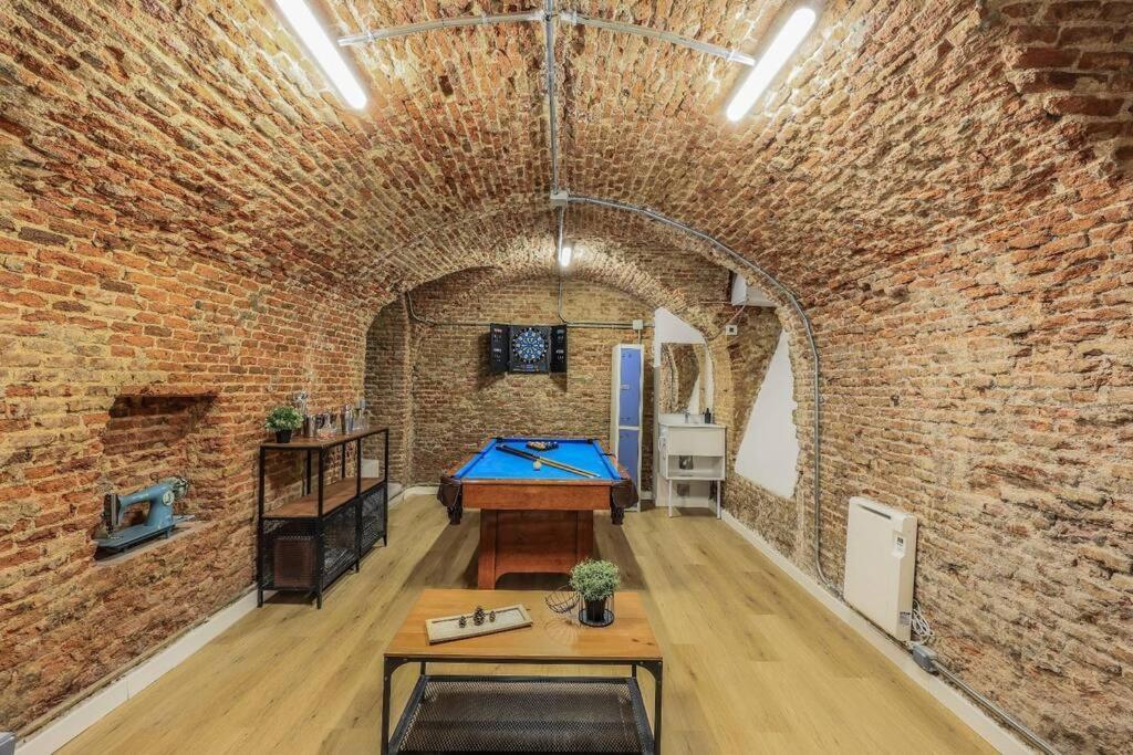 Unique Flat La Latina * Billiard & Darts Lägenhet Madrid Exteriör bild